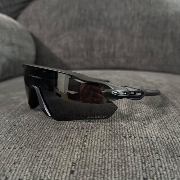 Oakley Radar EV PRIZM Polarized OO9208 Black Frame - Picture 3 of 12